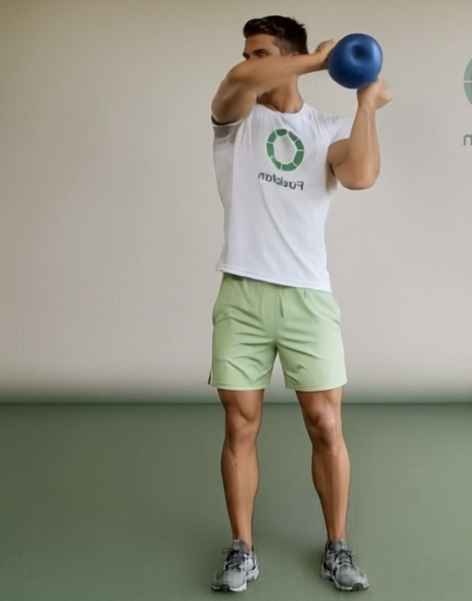 Kettlebell Curl Over Shoulder Left demonstration