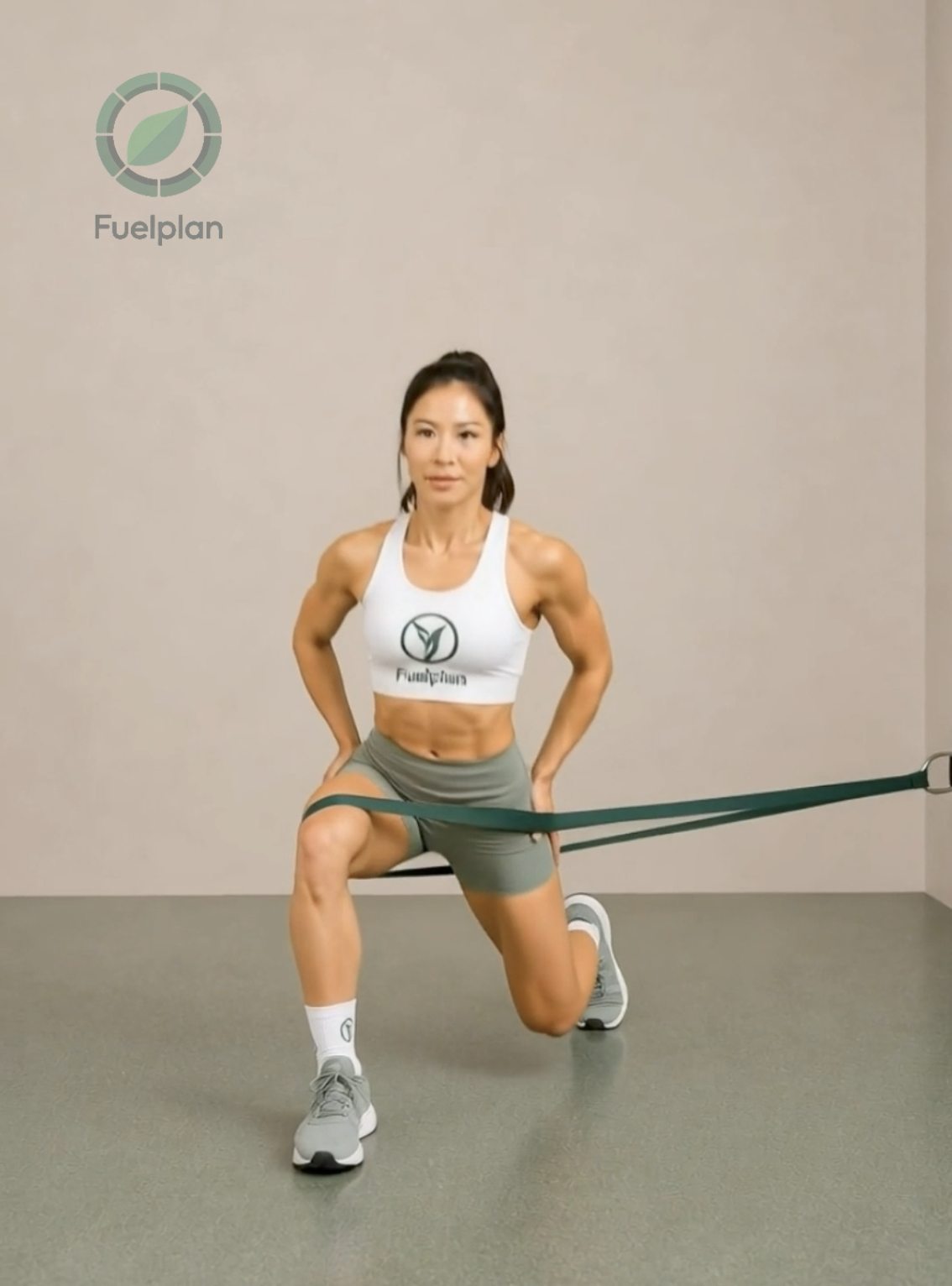 Resistance Band Lunge Right demonstration
