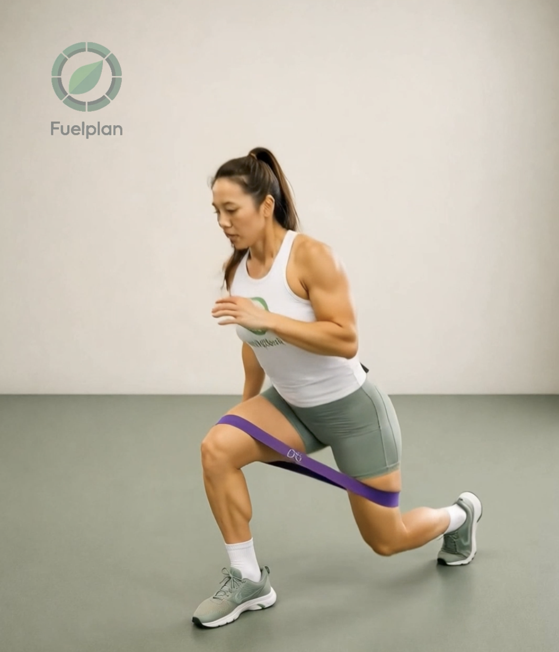 Banded Reverse Lunge Left demonstration