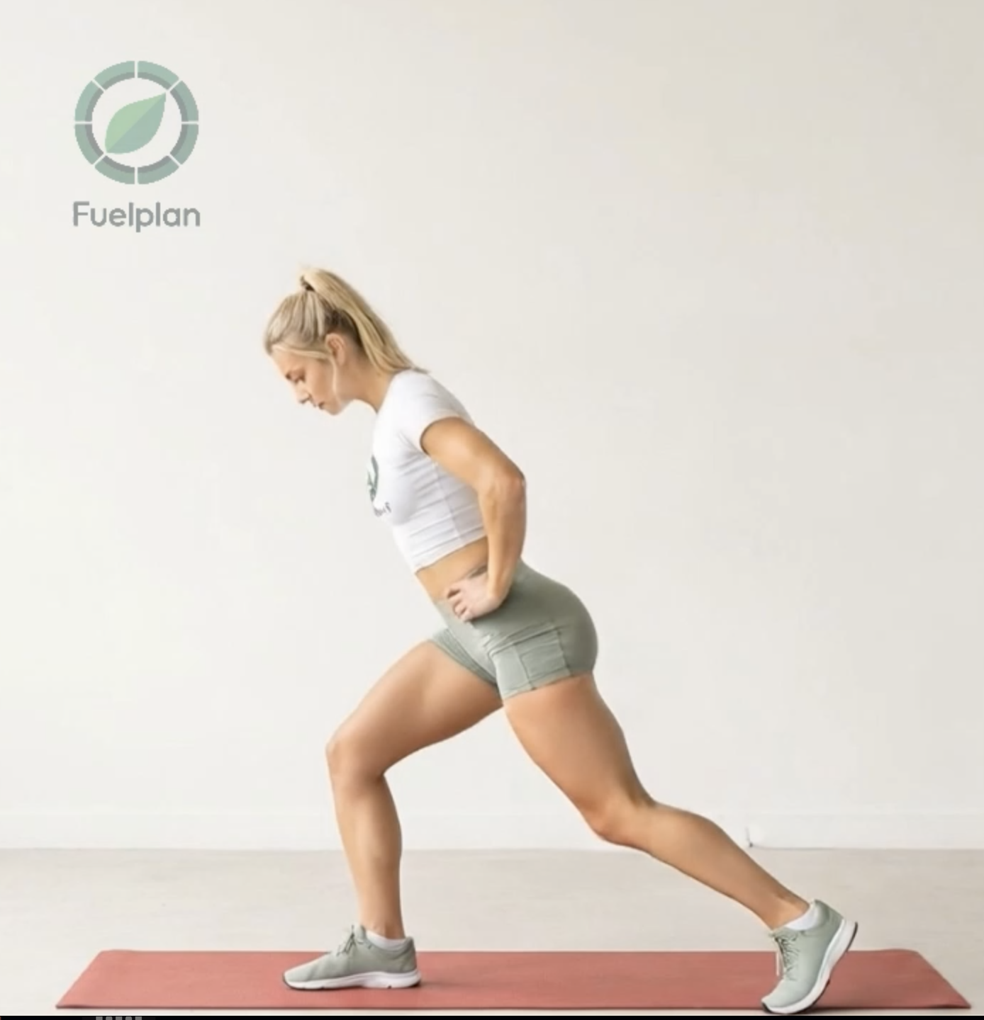 Lunge + Knee Drive demonstration
