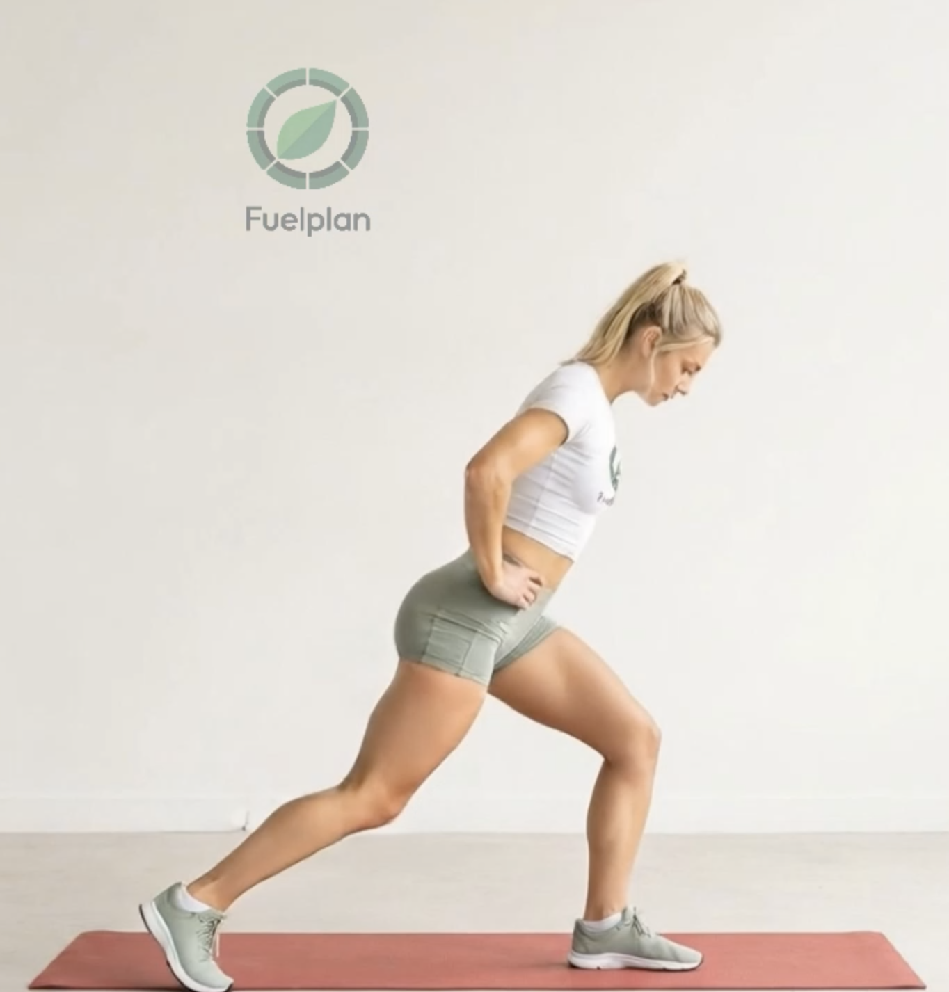 Lunge + Knee Drive demonstration